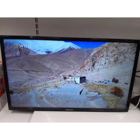 Широкоформатен дисплей SAMSUNG 32
